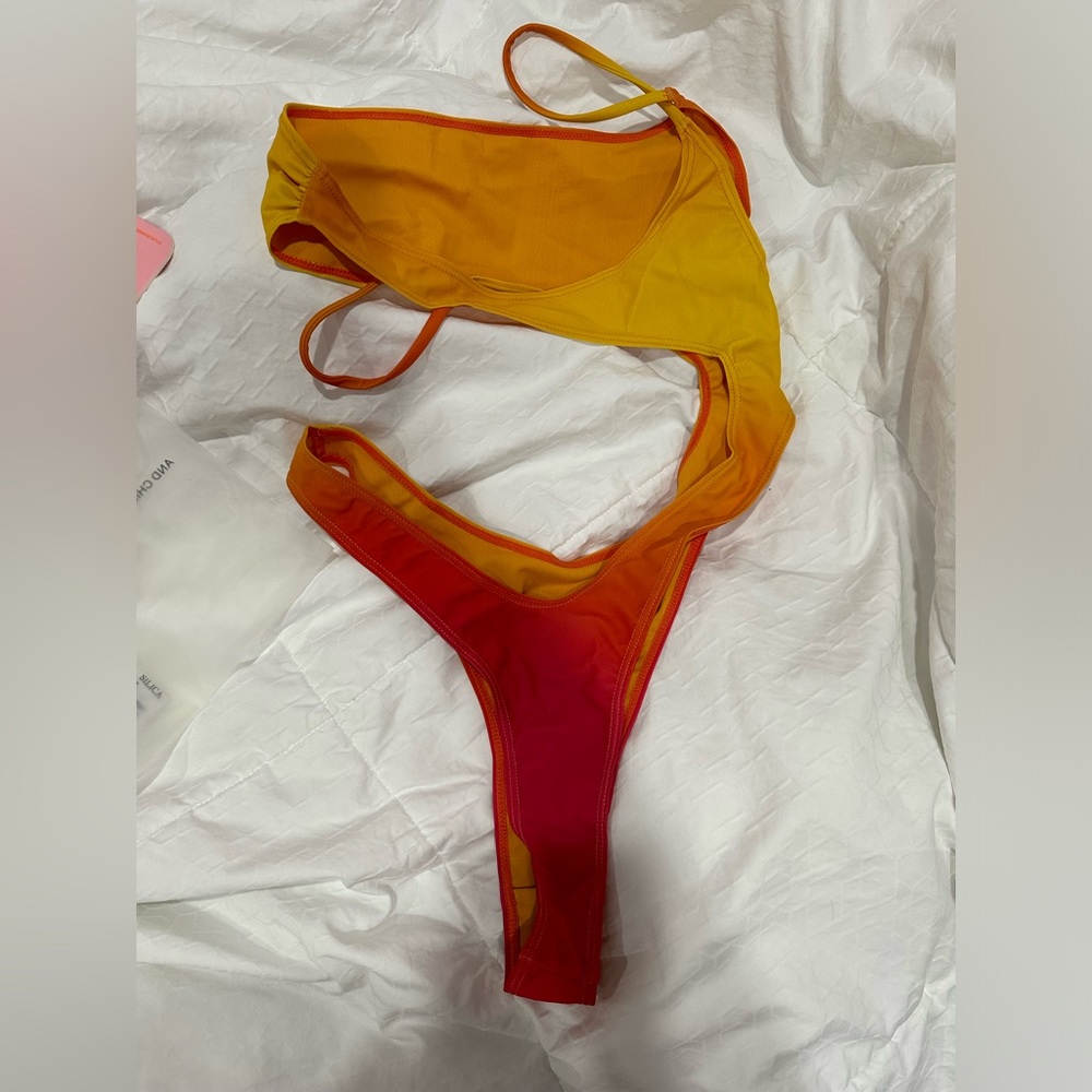 kylie jenner one piece bathing suit - Picture 3 of 3